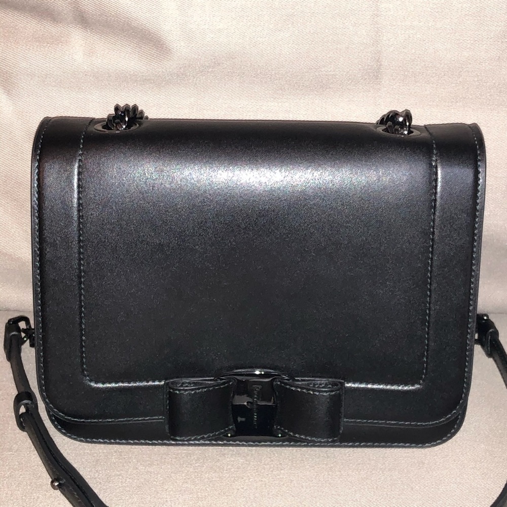 Salvatore Ferragamo Vara Rainbow Bag Nero/Black